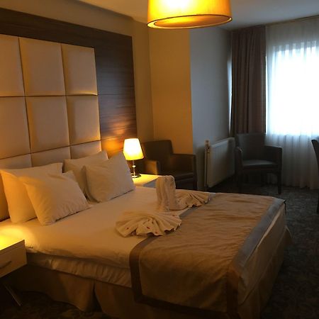 เดอร์ปา สวีท โฮเต็ล Hotel อิสตันบูล ภายนอก รูปภาพ