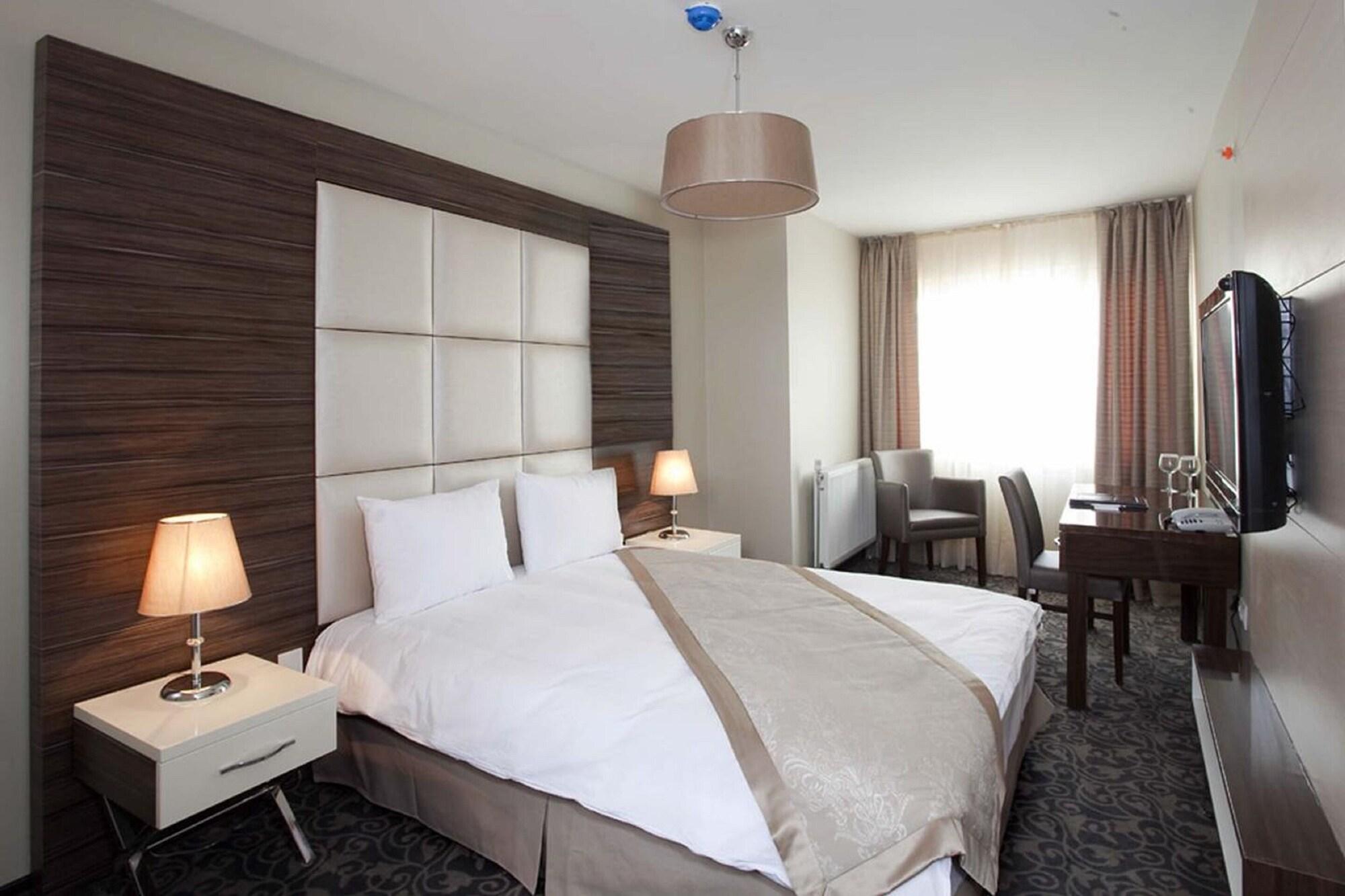 เดอร์ปา สวีท โฮเต็ล Hotel อิสตันบูล ภายนอก รูปภาพ