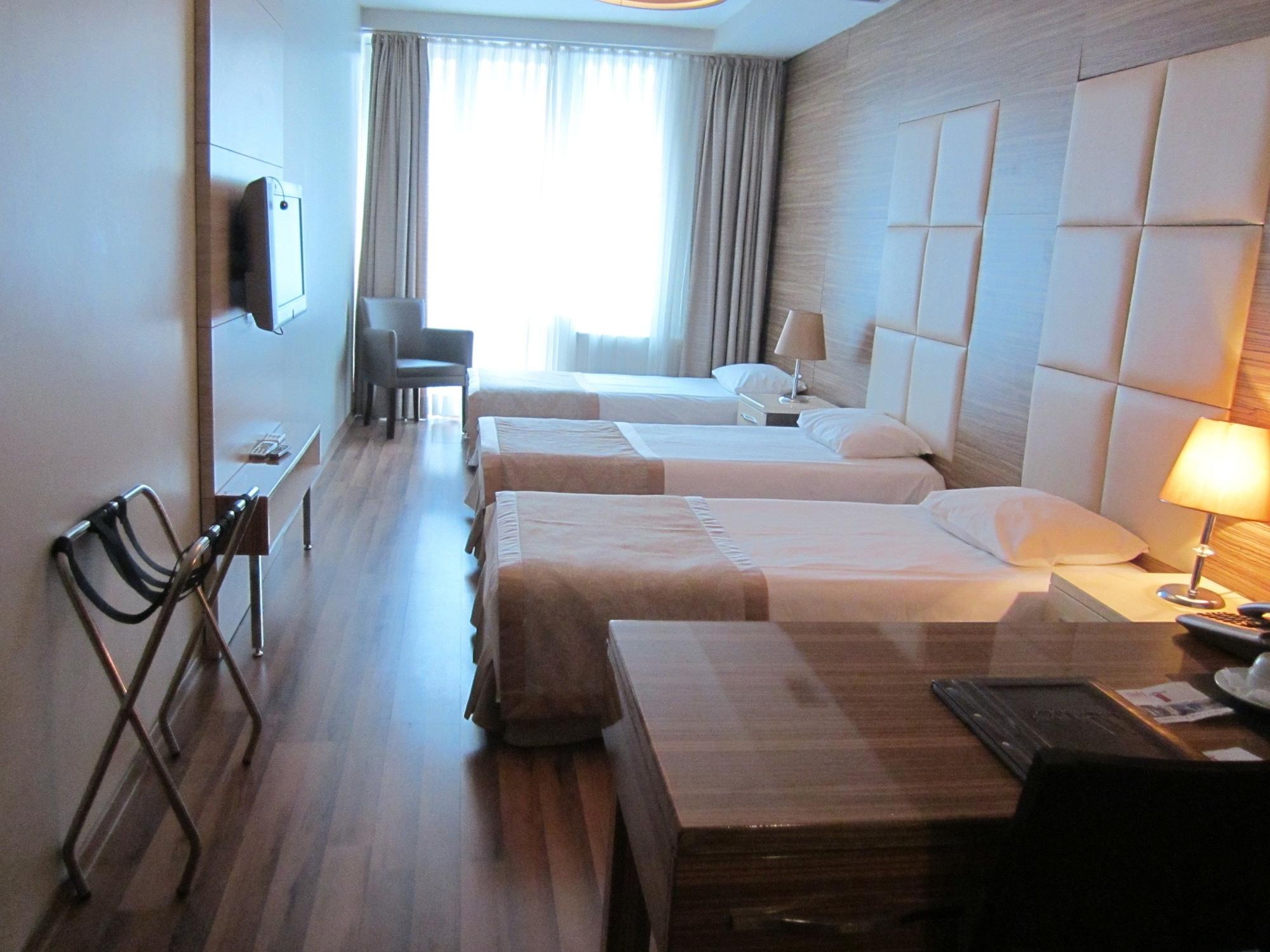 เดอร์ปา สวีท โฮเต็ล Hotel อิสตันบูล ภายนอก รูปภาพ