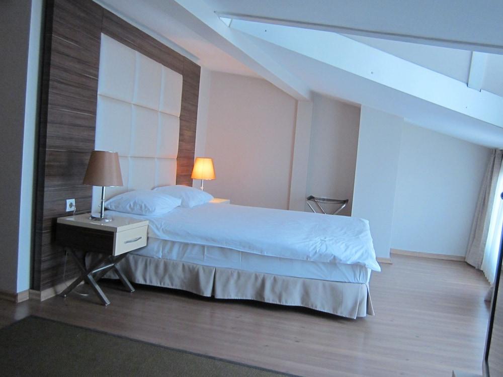 เดอร์ปา สวีท โฮเต็ล Hotel อิสตันบูล ภายนอก รูปภาพ