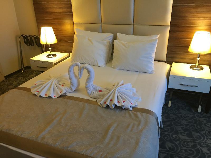 เดอร์ปา สวีท โฮเต็ล Hotel อิสตันบูล ภายนอก รูปภาพ